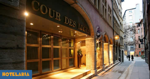 Quem não abre mão de charme, sofisticação e experiências memoráveis encontra no Cour des Loges, hotel 5 estrelas que integra a rede Maisons & Hotels Sibuet, uma das mais belas joias da chamada Antiga Lyon, no sul da França. Além de abrigar o premiado rest
