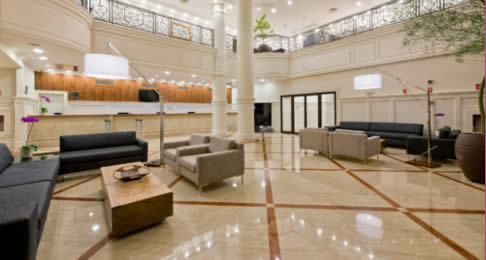 Há tempos o mundo identifica a marca Meliá Hotels & Resorts, pertencente à rede espanhola Meliá Hotels International, como sinônimo de conforto, funcionalidade, eficiência e requinte, porém, uma das características mais fortes da marca é a sua adaptabilid