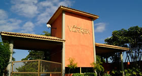 Em São Roque, a 60 km de São Paulo, o Hotel Villa Rossa aposta em uma programação diversificada para que o torcedor vibre pelo Brasil em grande estilo e, a