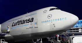 Rota São Paulo - Frankfurt vai ser uma das primeiras do mundo a receber a nova classe de serviços. A nova classe de serviços da Lufthansa, a Premium Econo