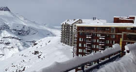 A temporada 2014 segue inesquecível e com muita neve no Valle Nevado Ski Resort, Chile. No último final de semana, o complexo recebeu uma grande nevada, c
