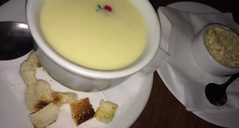 O Gamela Restaurante tem em seu cardápio algumas opções de sopas para os dias frios.