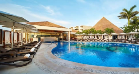 Na paradisíaca Riviera Maya, os resorts Desire oferecem serviço 5 estrelas, luxo e discrição