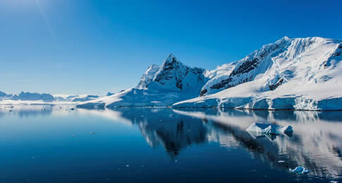 O roteiro é realizado pela Quark Expedições, líder mundial em cruzeiros de expedição para a Antártica