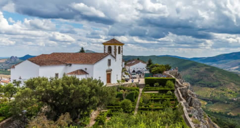 Região portuguesa é mestre em receber bem os turistas, que ainda aproveitam de paisagens deslumbrantes e clima excelente