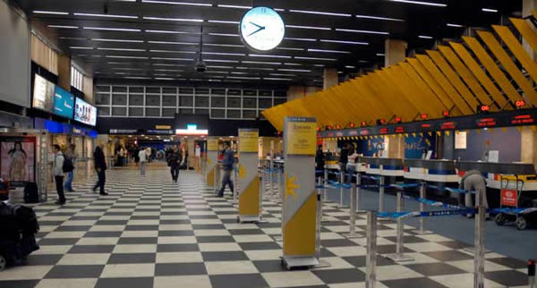 Laboratório instalado dentro do Aeroporto Internacional de São Paulo, em Guarulhos, oferecerá teste RT-PCR e entregará o resultado em até 4 horas