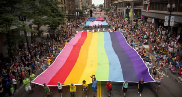 Junho é o mês do Orgulho LGBTQ+ e há poucos lugares mais festivos para celebrá-lo do que os Estados Unidos