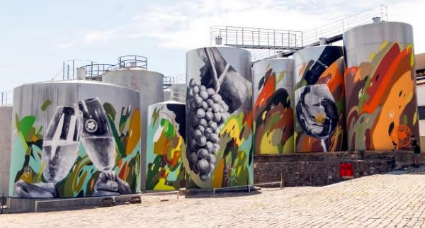 Arte urbana será exposta em tanques de vinho pela primeira vez e aberta ao público, que poderá tirar fotos, aproveitar a vista e degustar um bom vinho