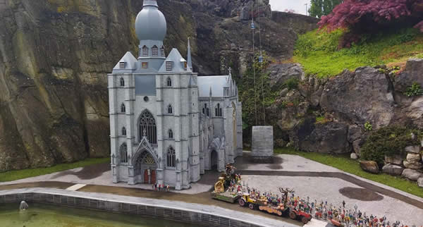 Paradas obrigatórias na capital belga, o Mini Europe e Atomium podem ser visitados em uma visita combinada