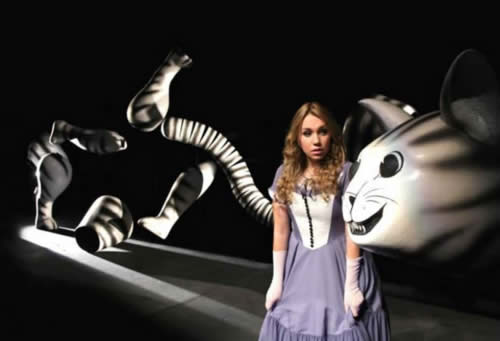 ALICE NO PAIS DAS MARAVILHAS – O MUSICAL