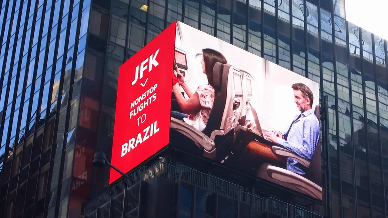 Avianca Brasil - Painel Luminoso - Marketing - Campanha - Ao - Times Square