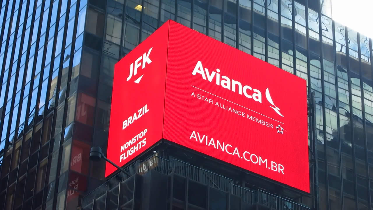 Avianca Brasil - Painel Luminoso - Marketing - Campanha - Ação - Times Square