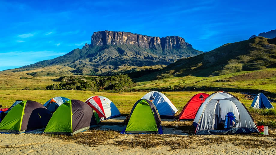 Camping com o Monte Roraima ao fundo | Divulgação