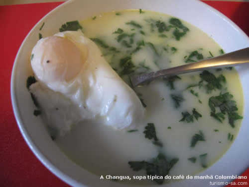 A Changua, sopa típica do café da manhã Colombiano