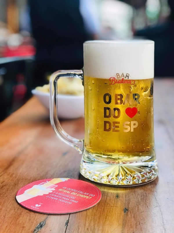 O tradicional chopp do Bar Brahma O tradicional chopp do Bar Brahma