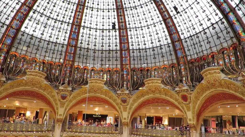 Galeries Lafayette Haussmann - Paris- França -Luxo - Turismo de Luxo 