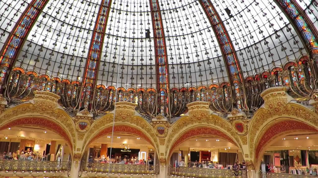 Galeries Lafayette Haussmann - Paris- Frana -Luxo - Turismo de Luxo 