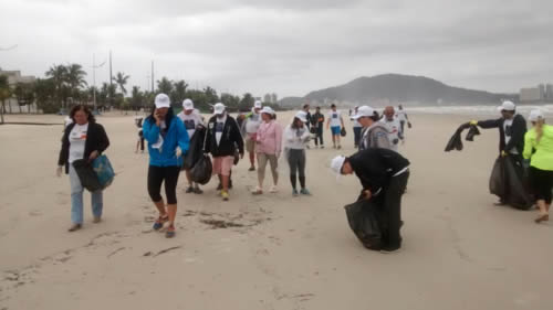 Guaruj realiza projeto Praias Limpas