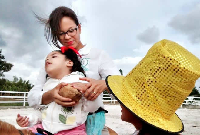 Dia das Mães na Fazendo Hípica Nova Canaã, Santa Isabel, SP‏: Terapias, Hipismo e Pilates