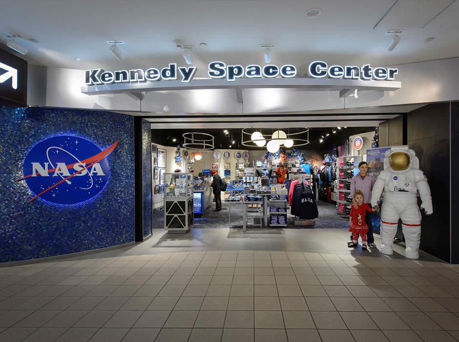 Kennedy Space Center Visitor Complex - NASA - Espacial - Space - NASA Store