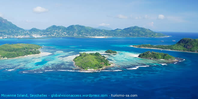 Brendon Grimshaw Moyenne Island Seychelles