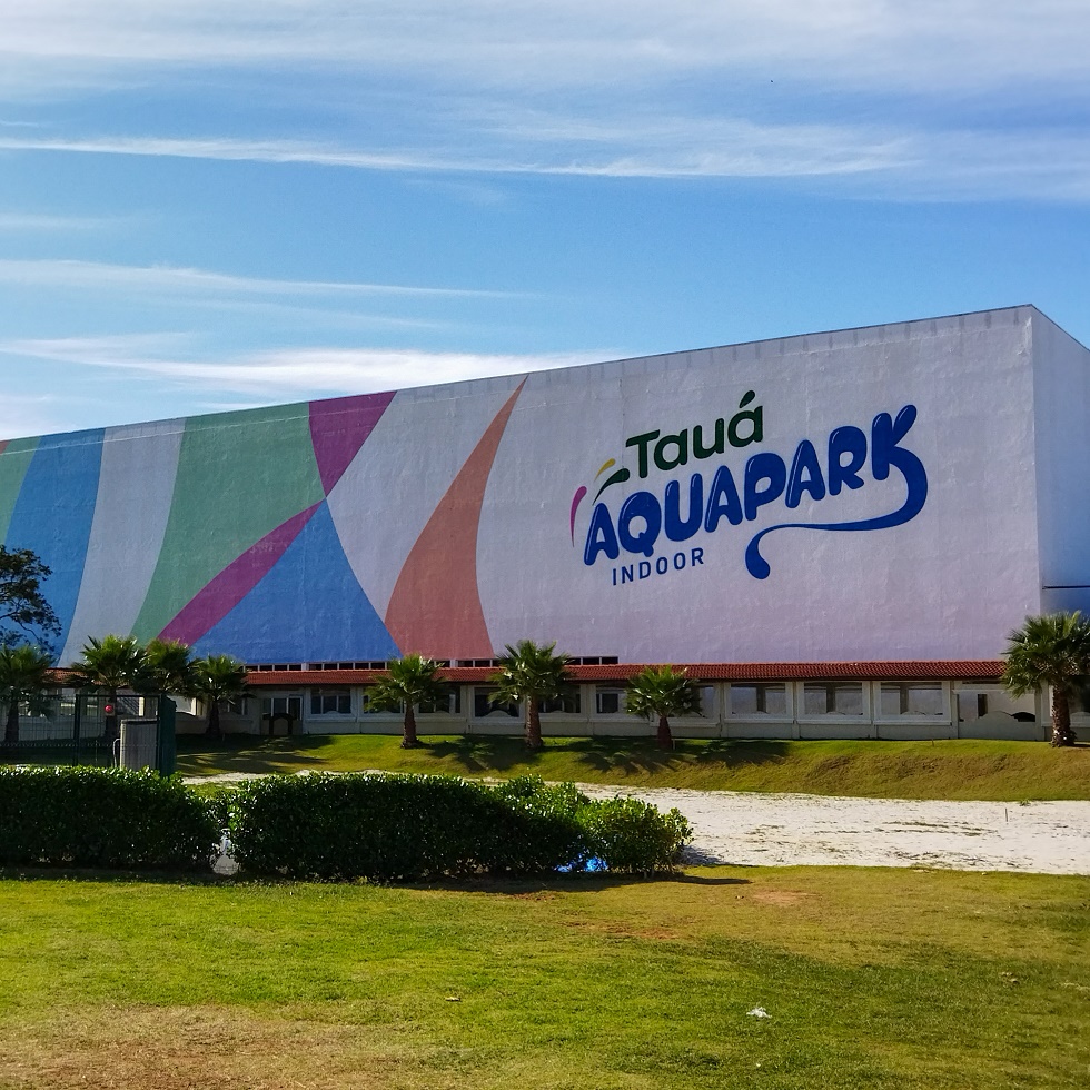 tau resort aquapark exterior