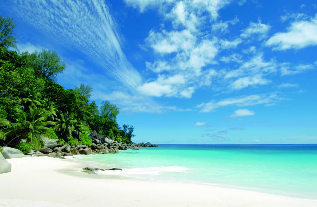 Praia de Anse Georgette, na ilha de Praslin - Crdito: Divulgao