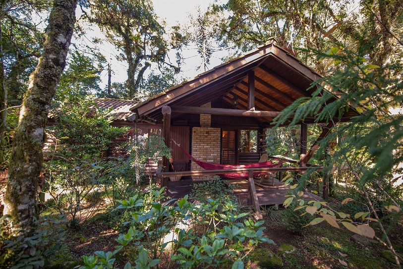 Cabanas em meio  mata nativa