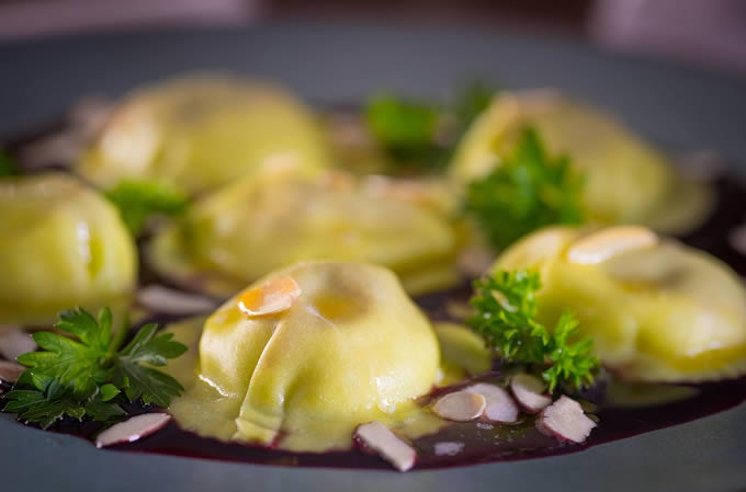 Des Cucina - Ravioli de queijo brie e compota de figo fresco-Des Cucina