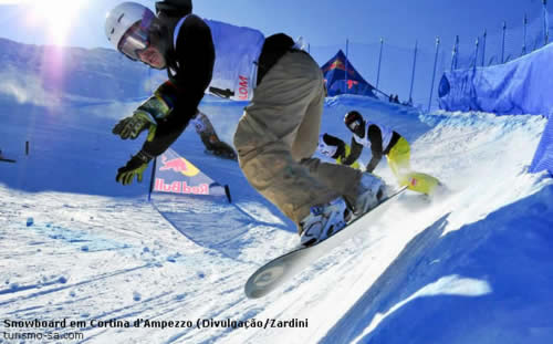 Snowboard em Cortina d'Ampezzo, Itália