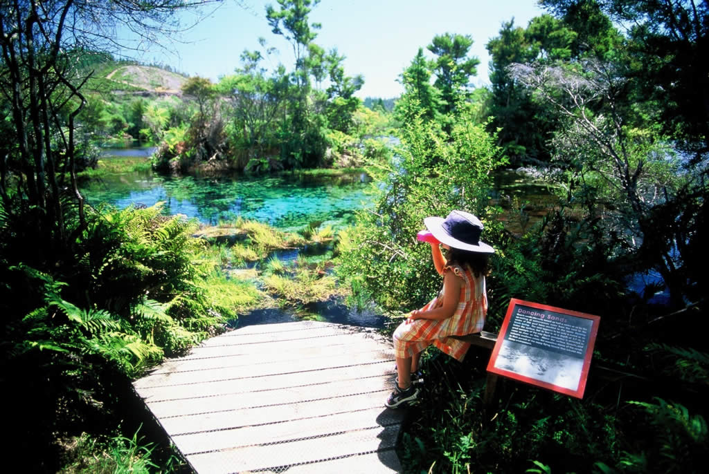 Te Waikoropupu Springs - Nova Zelndia - New Zealand - Tourism New Zealand