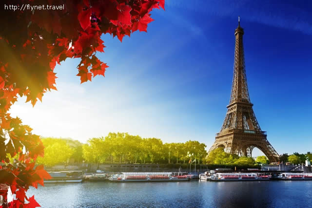 Paris - França - Torre Eiffel - Azul Linhas Aéreas 