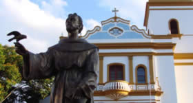 A cidade de São Lourenço, homenagem ao mártir católico que viveu no século III, também oferece inúmeras possibilidades aos turistas que procuram vivenciar 