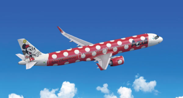 Azul revela aeronave inspirada em Minnie Mouse 