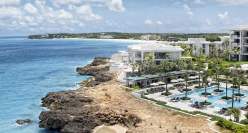A ilha de Anguilla, localizada no Caribe, é um destino ideal para os amantes de turismo costeiro de alto nível. A rede Four Seasons, considerada líder no segmento de hotelaria de luxo mundial, em parceria com a Starwood Capital Company - empresa do ramo
