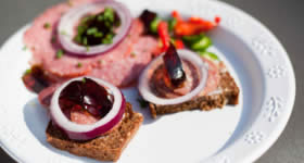 A gastronomia dinamarquesa vem sendo cada vez mais reconhecida como uma verdadeira obra de arte, e não poderia ser diferente. Em um país onde o design e a 