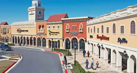 Feriado de vendas isentas de impostos no Texas - Texas State Sales Tax Holiday  - de sexta a domingo, 9 a 11 de agosto de 2013. A SIMON convida todos os vi