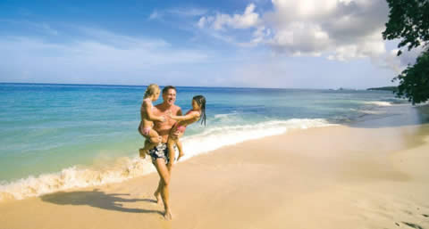 Barbados exala um charme natural e único que reflete o jeito Bajan de ser e suas praias paradisíacas chamam a atençao de qualquer um que aprecie belas paisagens, mas que tal se hospedar de frente para a que foi eleita a praia mais bonita do mundo? São mui