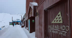 Devido ao grande acúmulo de neve nos últimos dias, já são mais de 100 cm desde as primeiras nevadas de maio, o Valle Nevado Ski Resort antecipa a abertura 