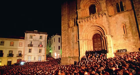 A Universidade de Coimbra mantém vivas tradições e práticas simbólicas de sete séculos de história