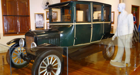 Museu Mário Fava, em Bariri (SP), conta a história de três brasileiros que, nos anos 20 e 30, percorreram mais de 27 mil quilômetros em um Ford T, de 1918, para mapear a Estrada Pan-americana