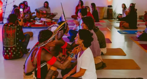 Curadoria SELVA: Localizada na Vila Madalena, feira traz curadoria de marcas autorais e atividades gratuitas em celebração à ancestralidade indígena