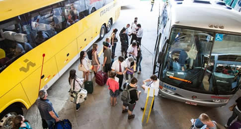 Empresas de ônibus, parceiros e clientes vão se unir para presentear pessoas com passagens de ônibus quando a situação se estabilizar 
