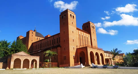 Referência em turismo religioso, Itaporanga se destacou graças a imponente Abadia Cisterciense de Nossa Senhora da Santa Cruz