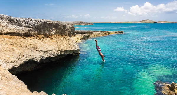 Na ilha caribenha, que já está recebendo visitantes, não faltam opções de turismo de aventura.	 

