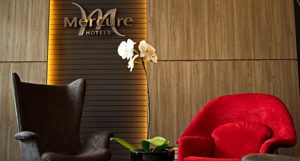 O Hotel Mercure Colinas é uma das opções mais atrativas. Situado em São José dos Campos