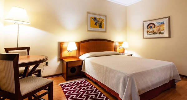 O Summit Suítes Jundiaí Hotel atende perfeitamente tanto ao turismo corporativo, como o de lazer.