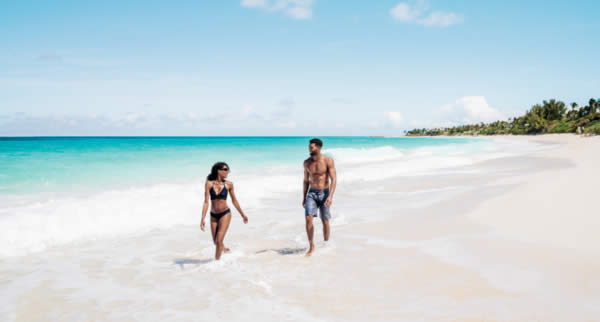 As praias paradisíacas são apenas um dos muitos atrativos do destino caribenho que dispensa a necessidade de visto de turismo para brasileiros 
