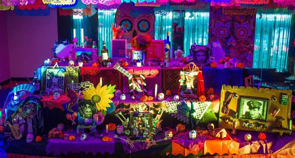 A oferta é válida para esta semana e destina-se a quem deseja aproveitar a principal festividade mexicana entre os dias 31 de outubro e 2 de novembro