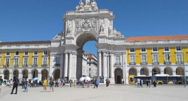 Com novos passeios e experiências, a Easy Travel Shop anuncia novidades de Portugal em sua plataforma